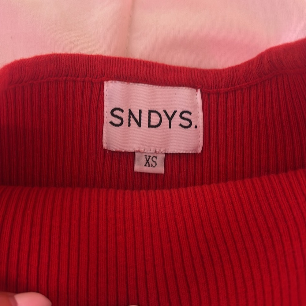 Red Ribbed Knit Tube Top - Picture 3 of 4